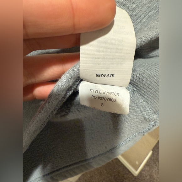 Vuori Restore Oversized Crew Neck Sweatshirt in Light Cloud , size Small - Picture 8 of 11